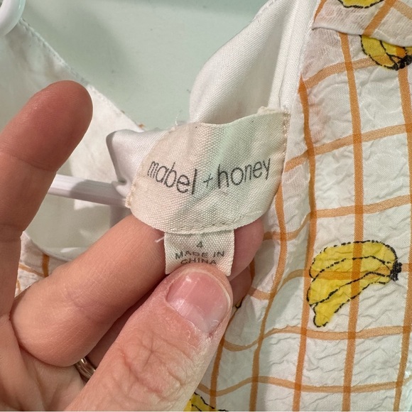 Mabel + Honey Banana Print Windowpane Plaid Sleeveless Peplum Top Size 4 - Picture 3 of 4